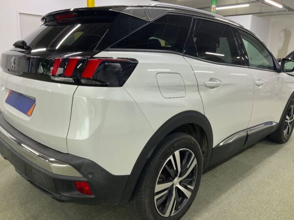Peugeot 3008 1.2 PureTech Allure - Image 8